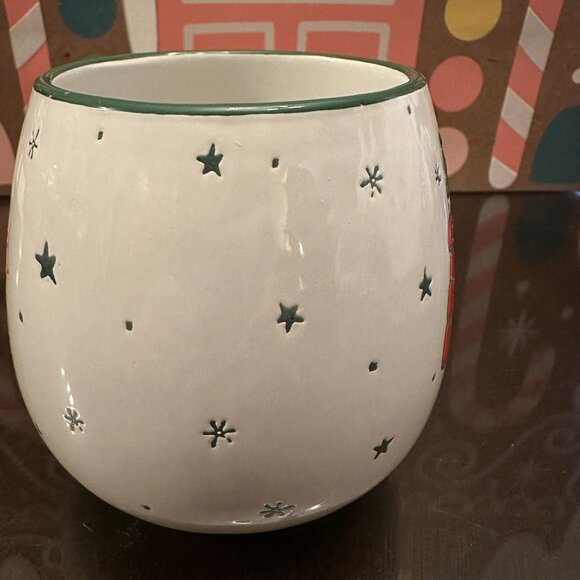 Peanuts Snoopy Red Puffer Coat "Stay Cozy" Snowflakes Mug NWT 2025 - Picture 3 of 5